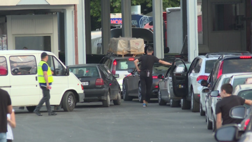 Солена глоба: Двама българи платиха по 5000 евро заради фалшиви PCR-и