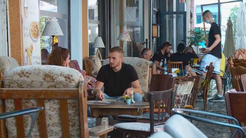 Задава се нова криза с персонала в заведенията, ако се