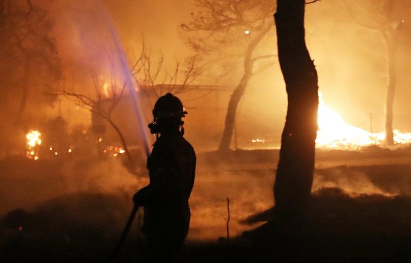 натиск гръцкото правителство заради трагедията пожарите атина