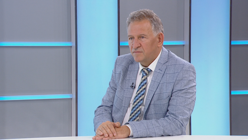 Масовите събирания на хора, включително на открито, е един от