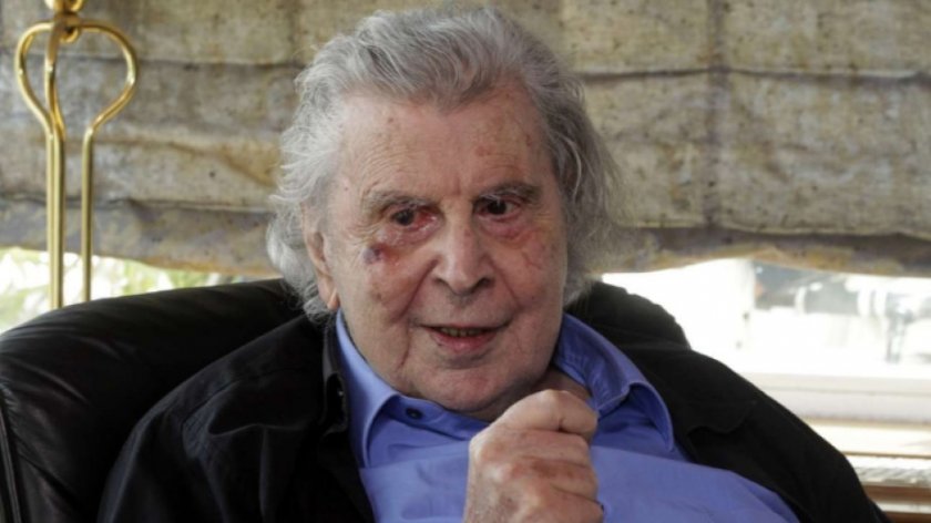 Гръцкият композитор и политически активист Микис Теодоракис почина на 96-годишна