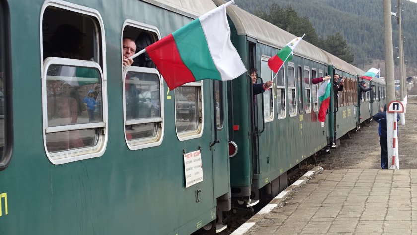 БДЖ ще организира пътуване с парен локомотив по теснолинейката през