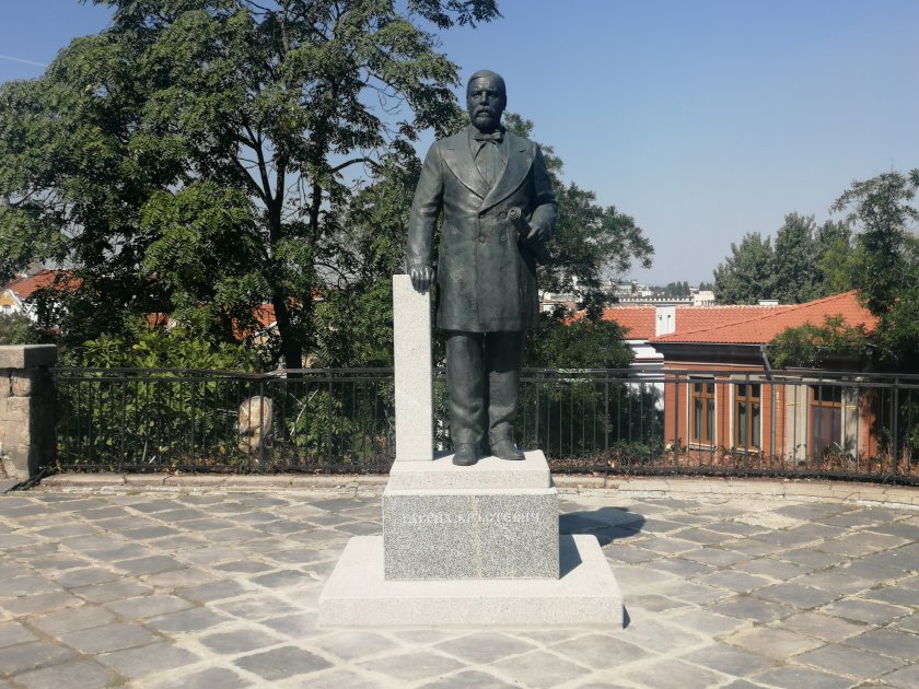 Паметник на Гаврил Кръстевич ще бъде тържествено открит в двора