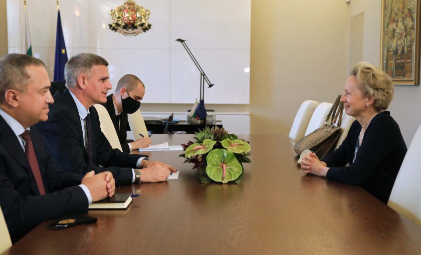 премиерът стефан янев срещна австрийския посланик андреа вике