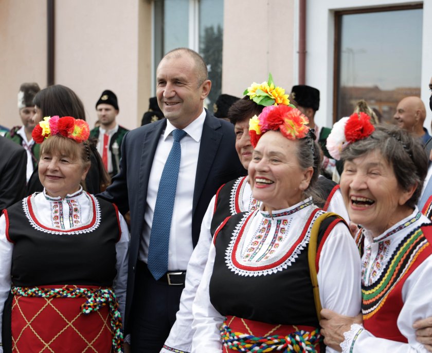 президентът румен радев участва тържествата празника град съединение снимки