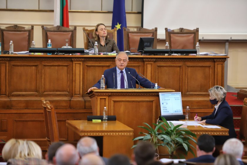 Остри реплики в парламента по повод 9 септември