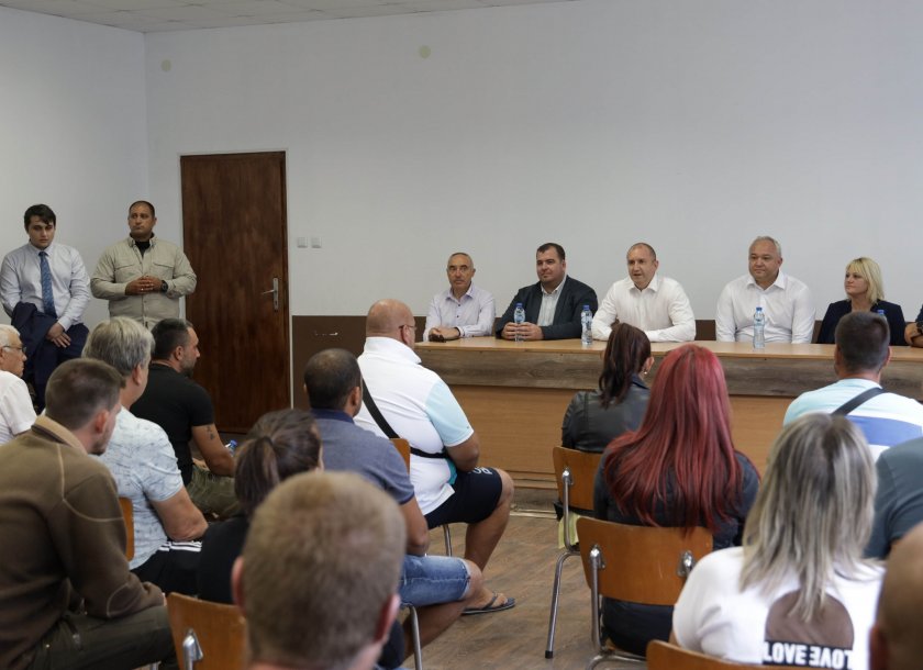 Трябва да мислим за сигурни гаранции и подкрепа, така че