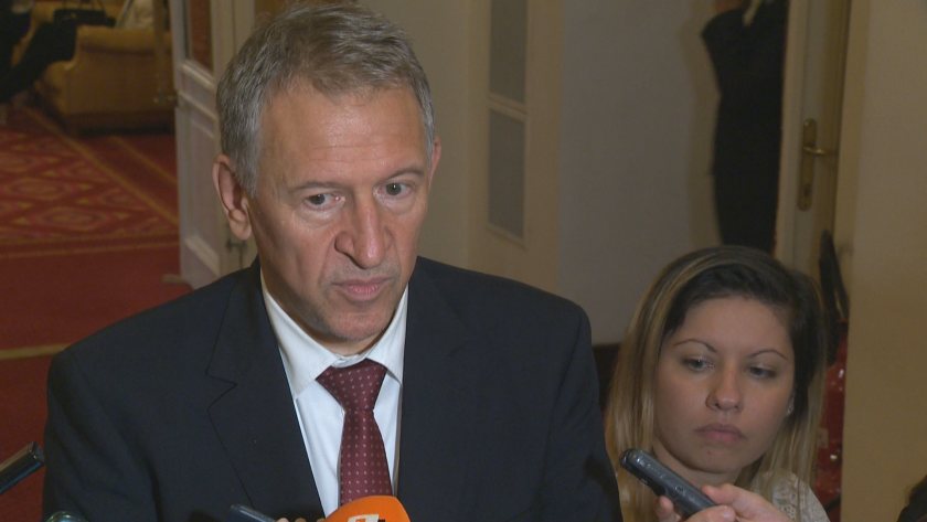 Готова е методиката за домашно лечение на пациенти с COVID-19,