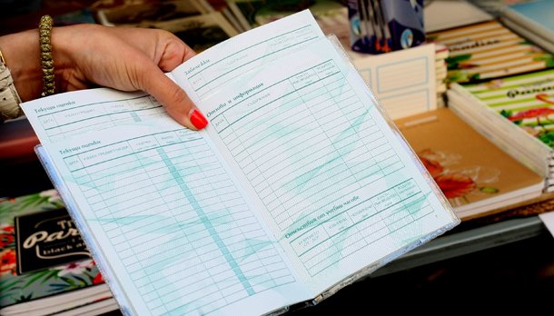 Електронен дневник измества хартиения в 80% от класовете