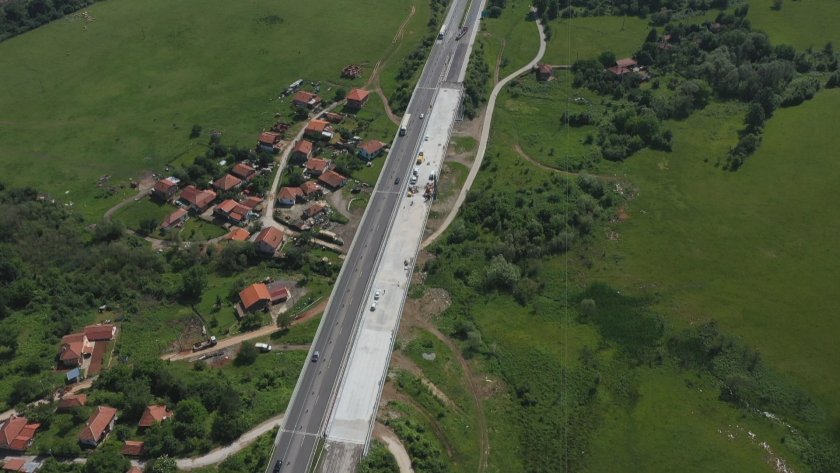 Три участъка от АМ Хемус от девет проверени са без