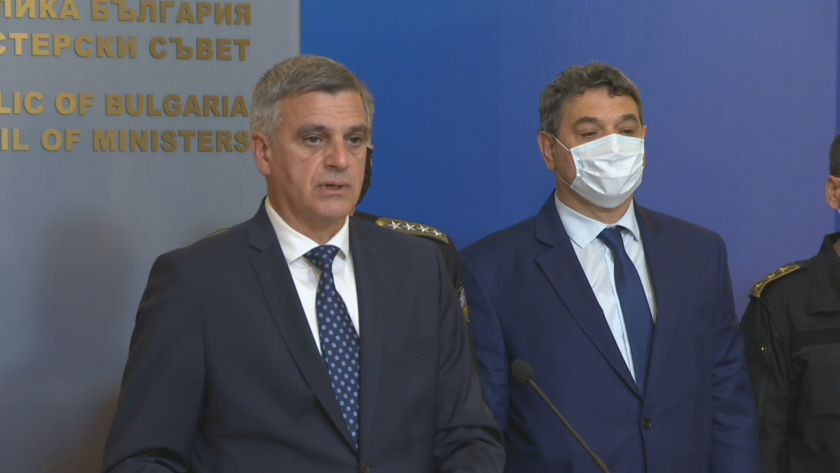 Премиерът Янев: Предлагаме отговорността за оградата по границата да отиде изцяло към МВР
