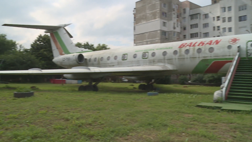 Нов живот за стар самолет - Ту-134 посреща посетители в Силистра