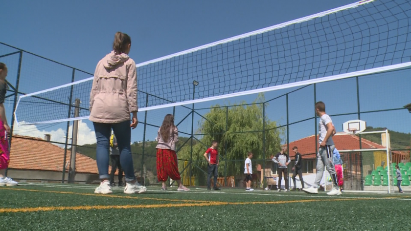 В Рибново децата имат нови спортни площадки