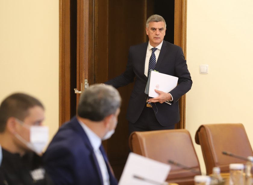 премиерът стефан янев назначи трима заместник министри