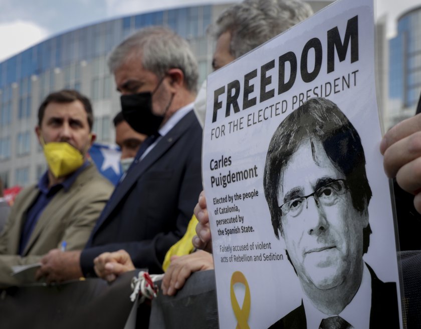 Каталунският сепаратист Карлес Пучдемон може да излезе от ареста на
