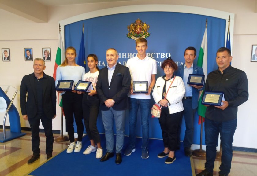 признание успехите получиха четири големите надежди българския тенис