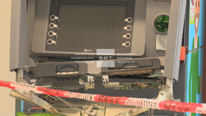 Разбиха банкомат в клон на столична банка в ж.к. Люлин