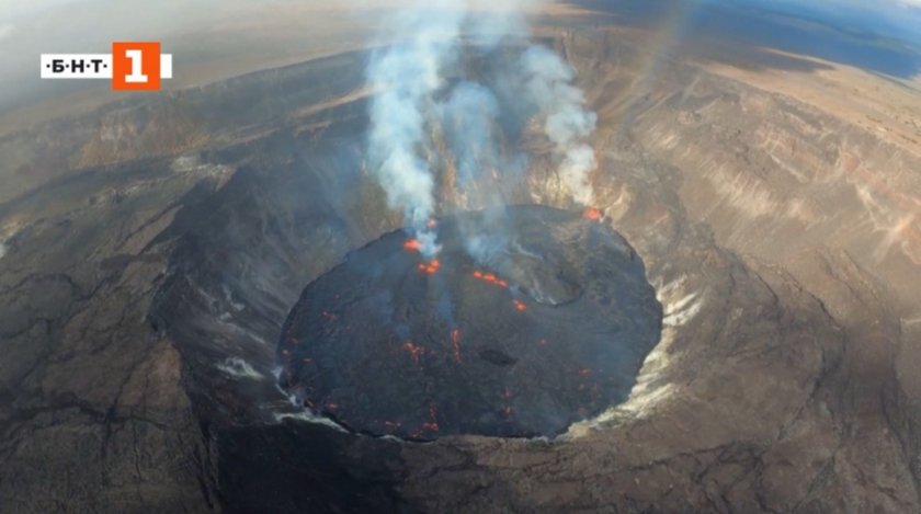 Ден след изригването на вулкана Килауеа, впечатляващи кадри от въздуха