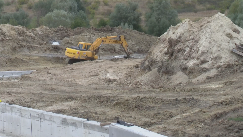 Незаконни ремонти на два язовира в Елховско за над 3