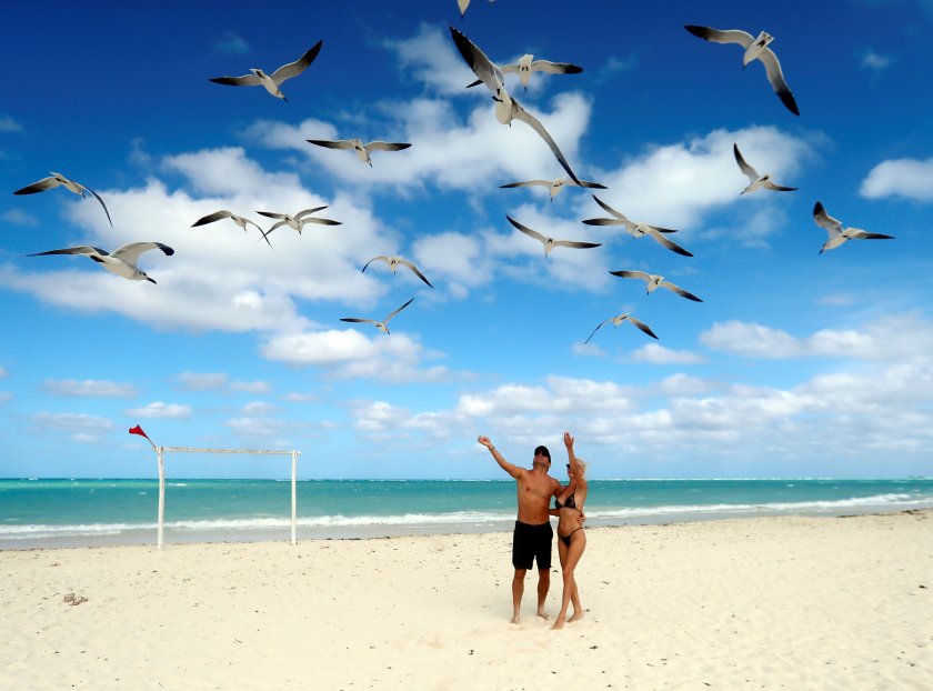 Куба отваря плажовете, 70% от населението е ваксинирано