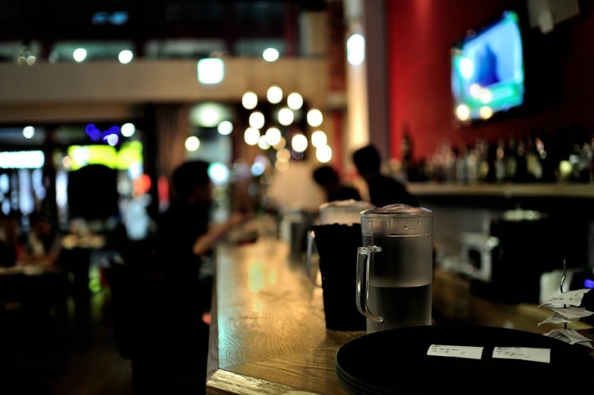 сливенска област забраняват посещенията дискотеки барове клубове