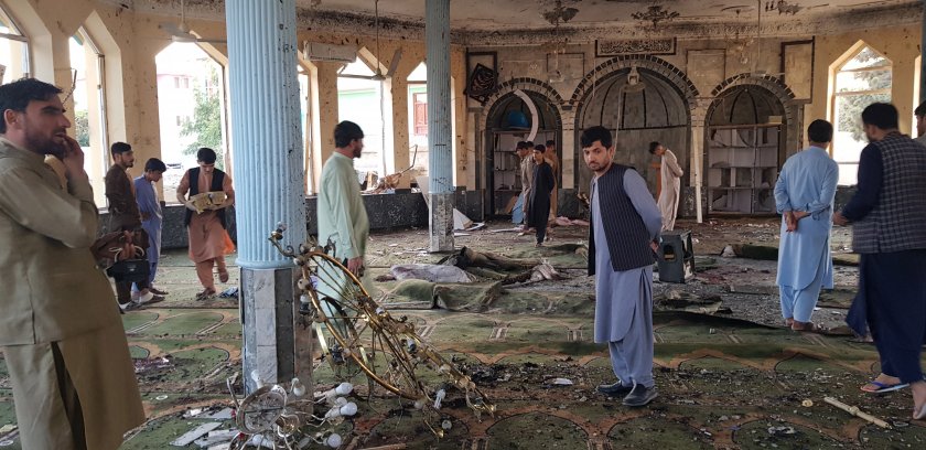 десетки жертви взрив шиитска джамия афганистан