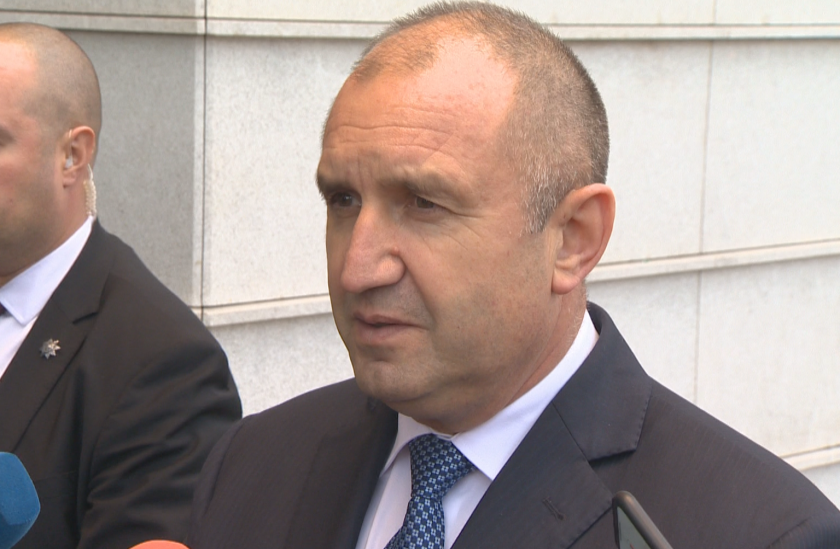 Държавният глава Румен Радев заяви пред медиите, че включването на