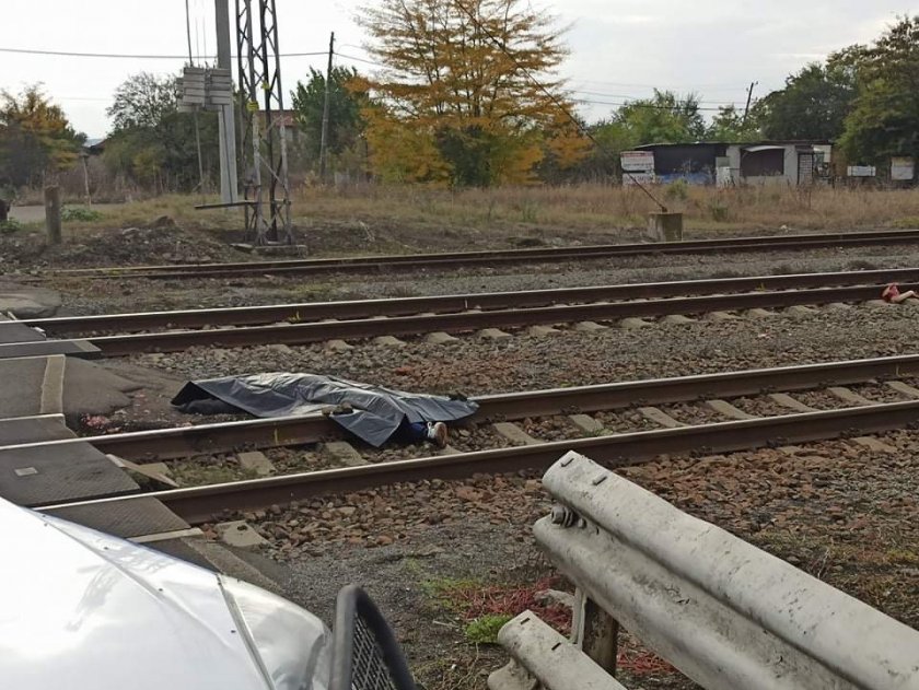 Бързият влак по линията Бургас-София прегази възрастен мъж. Инцидентът е
