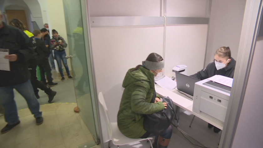 Сериозен ръст на заразените с ковид и в Чехия