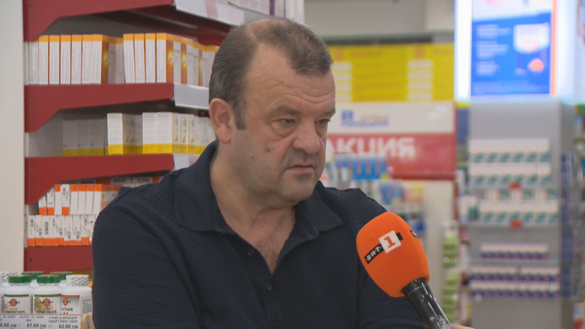 Защо фармацевтите не получават заплащане за работа на първа линия?