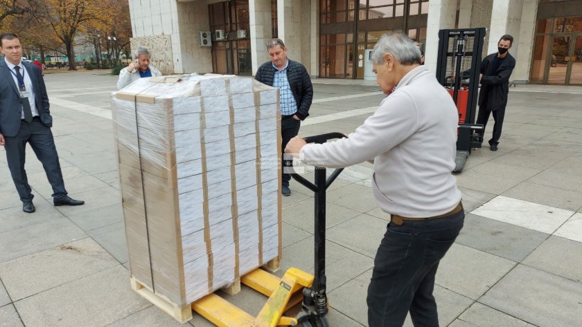 секционните комисии русе онлайн връзка рик 418 000 бюлетини пристигнаха града