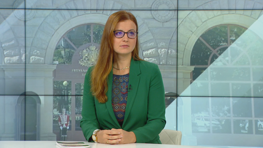 Президентът е гарантът за разделението на властите. Той има и