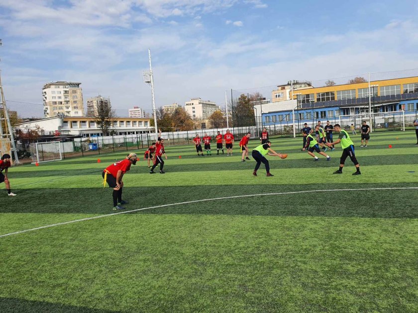Противоречия между федерации по американски футбол в България