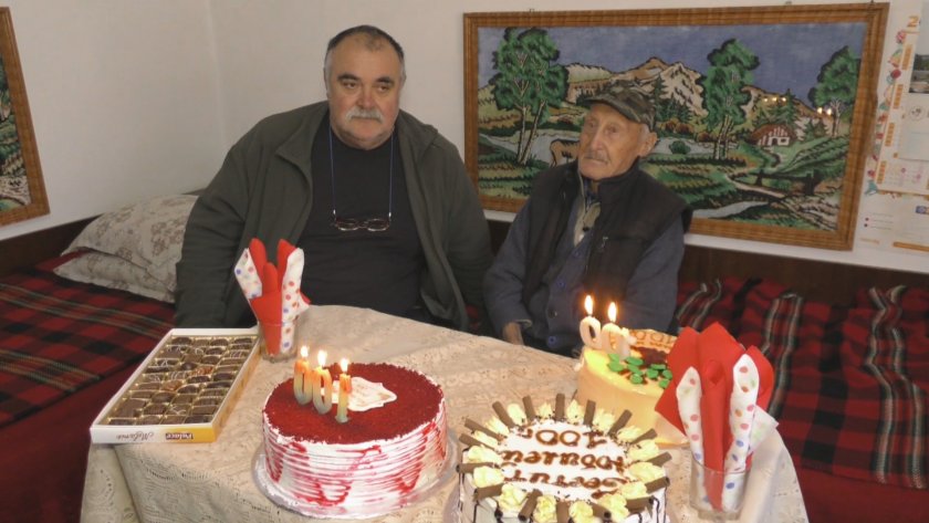 В търговищкото село Макариополско празнуват 100-годишния юбилей на бай Ибрям.