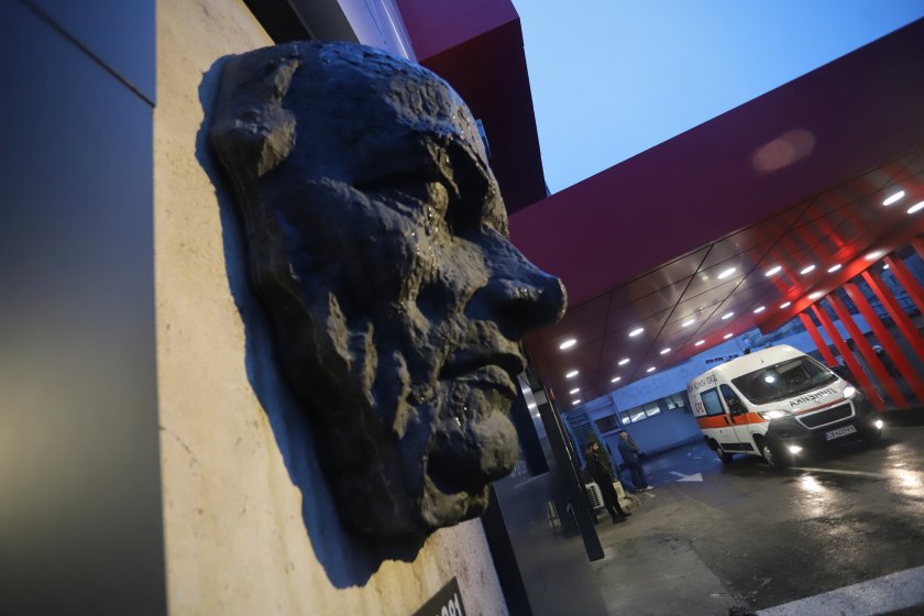 Близки на пострадалите при тежката катастрофа на АМ Струма пристигнаха