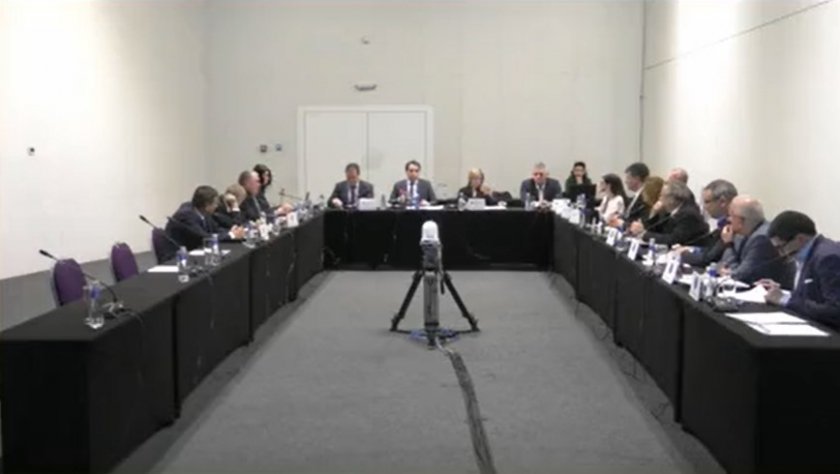 Днес продължават преговорите за съставяне на редовен кабинет с мандата