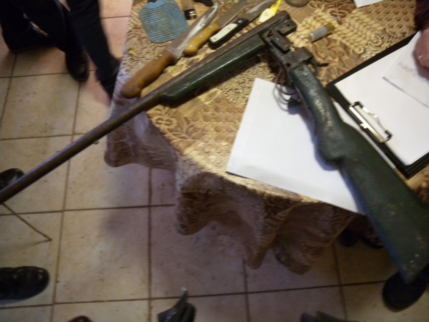 откриха незаконни оръжия боеприпаси изборния ден исперих снимки