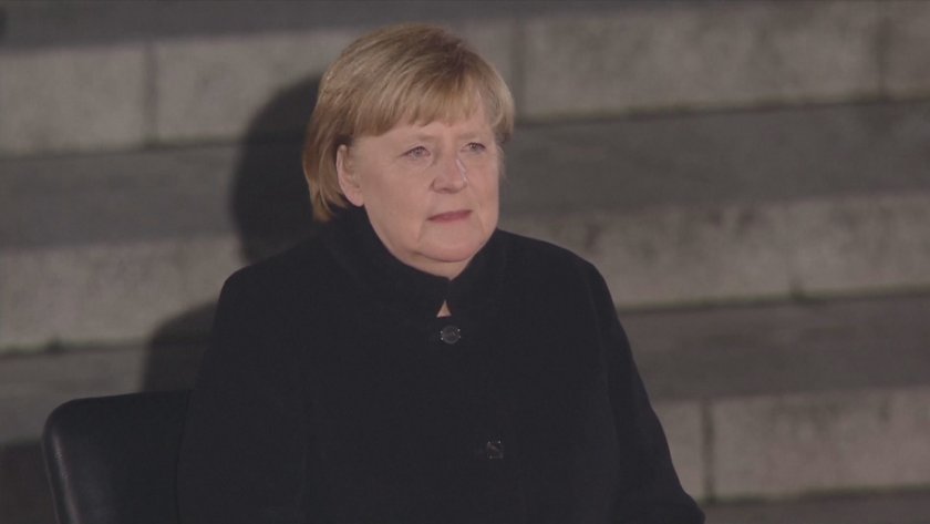 Германската армия почете с прощален парад канцлера Ангела Меркел, седмица
