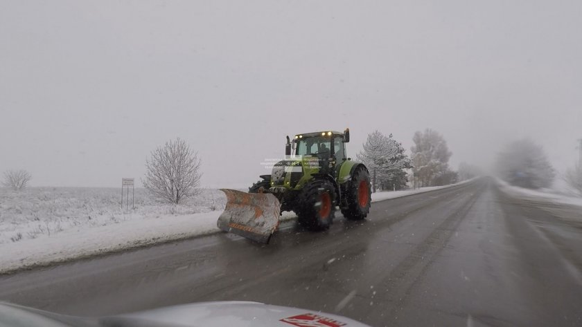 кара тракторите почистване пътища русенските села