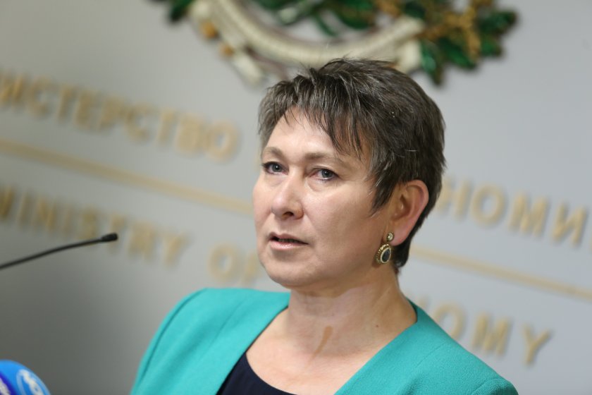 министърът икономиката иска оставки съвета директорите дкк