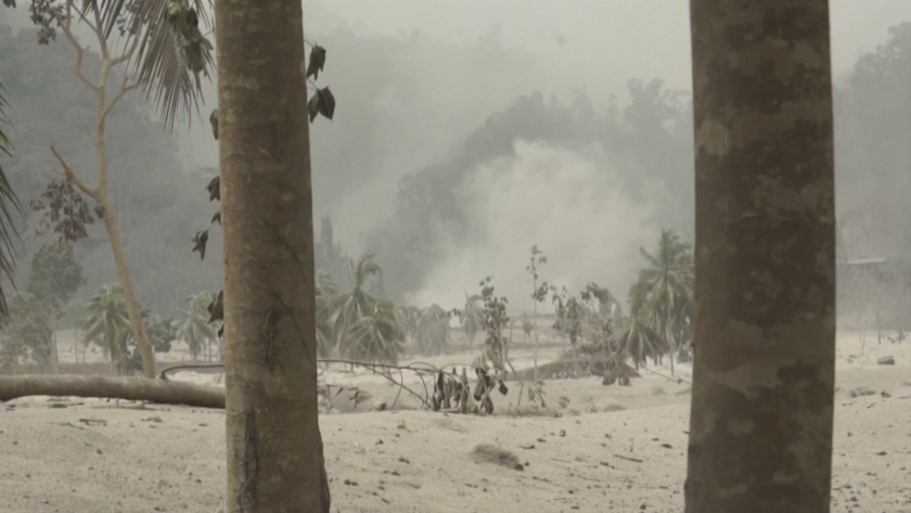 Изригването на вулкана Семеру на индонезийския остров Ява досега е