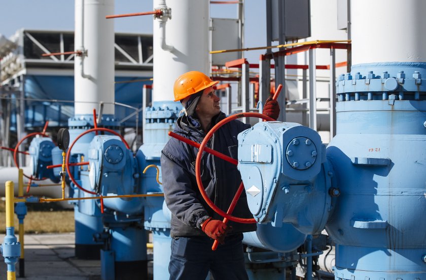 газпром започна пълни газ пет хранилища европа