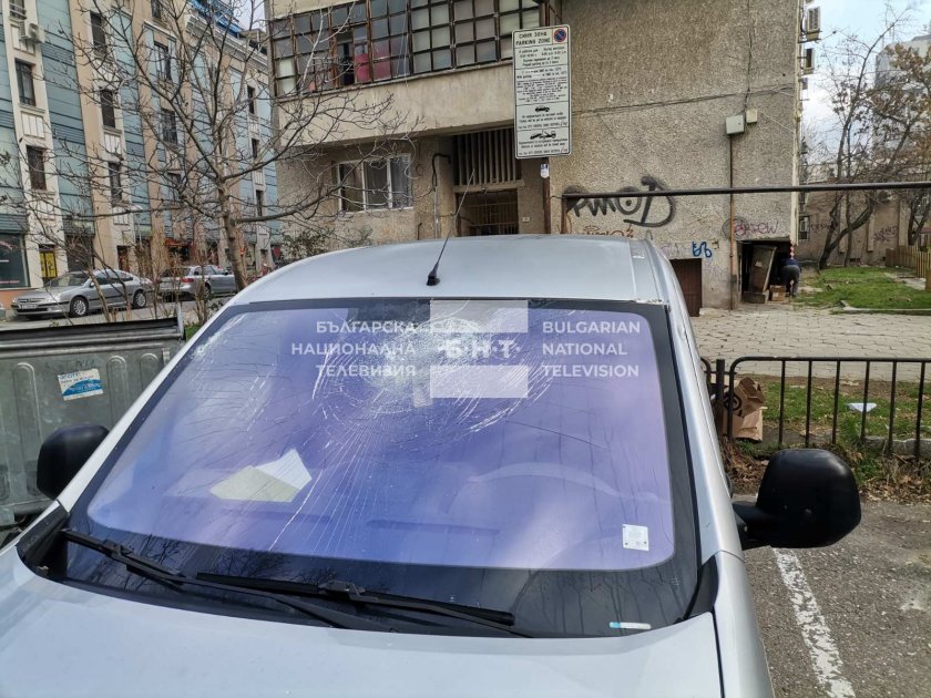 Мъж нанесе материални щети на 21 автомобила в Благоевград тази