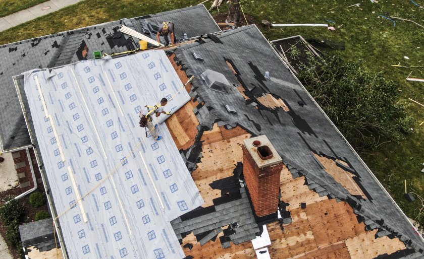 Мощни торнада пометоха части от пет американски щата. В Кентъки