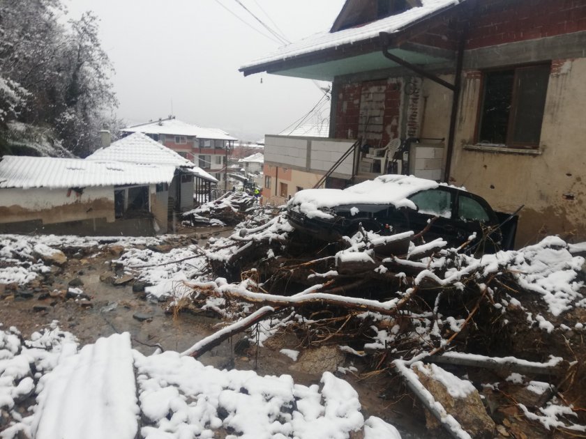 Бедствено положение в 5 общини в Благоевградско след проливните дъждове