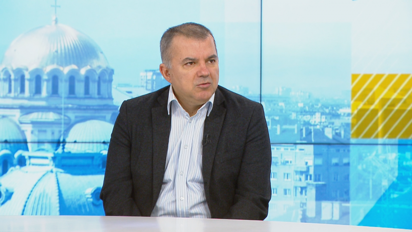 Равносметката след празничното пазаруване - опашки по моловете и закъснения с онлайн доставките