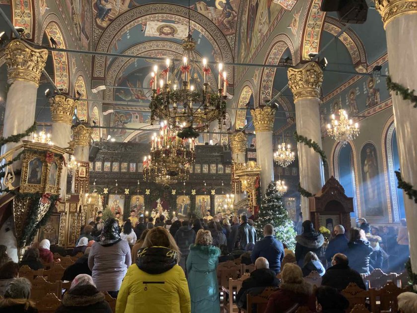 пловдив отбеляза рождество митрополитския храм марина