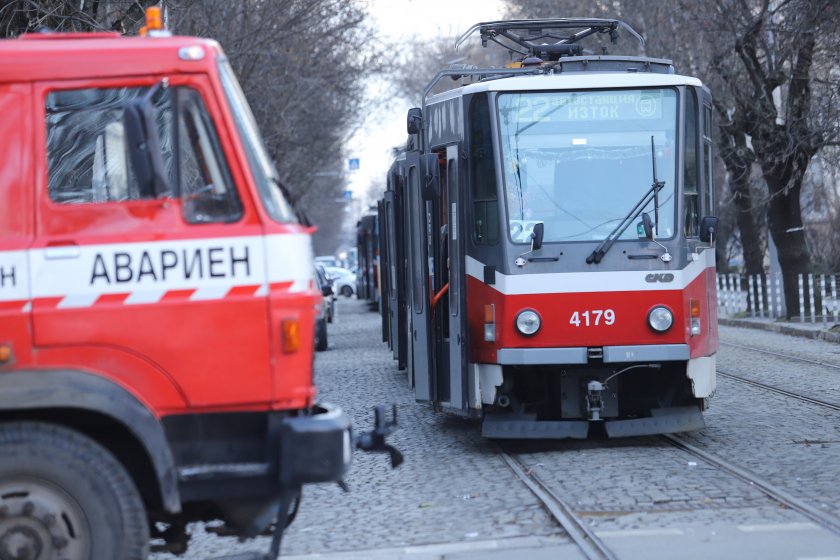 катастрофа центъра софия спря движението трамвай снимки
