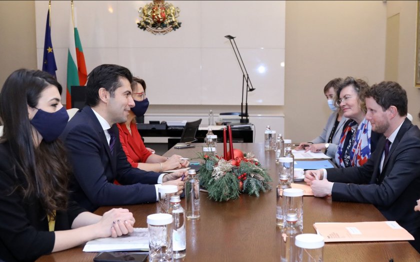 Министър-председателят Кирил Петков проведе среща с държавния секретар по европейските
