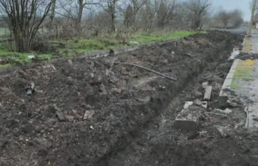Зрители на БНТ сигнализираха за проблем в бургаското село Братово.Една